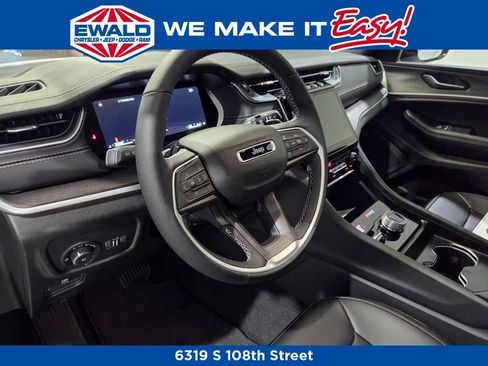 New 2025 Jeep Grand Cherokee L Limited w/ Black Appearance Package image 6