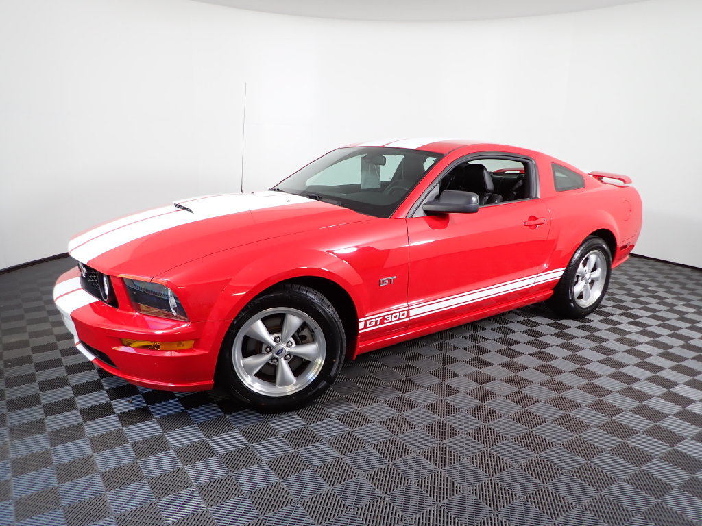 Used 2008 Ford Mustang GT RWD image 7