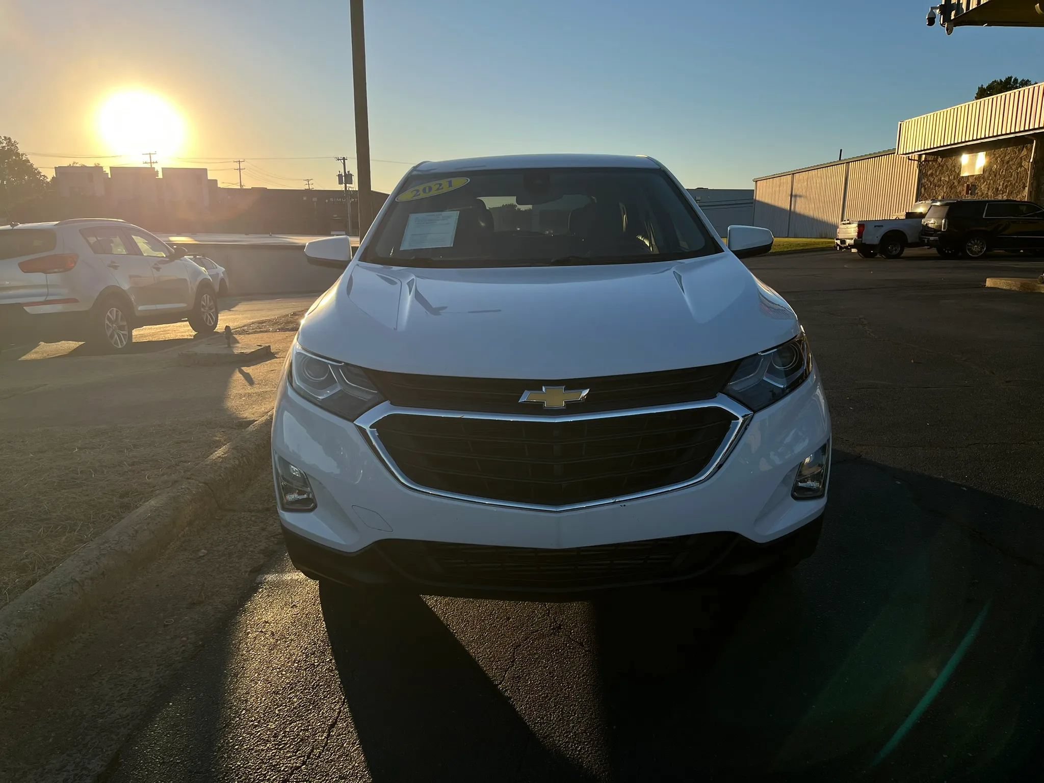 Used 2021 Chevrolet Equinox LT AWD/4WD image 2