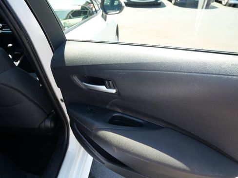 Used 2020 Toyota Corolla LE FWD image 32