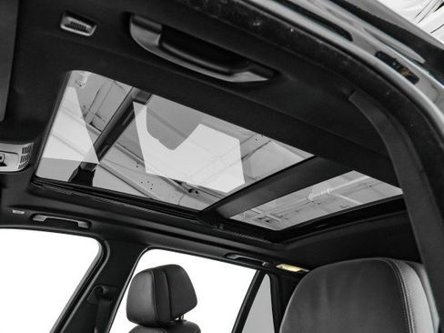 Used 2018 BMW X5 xDrive50i w/ Premium Package image 25