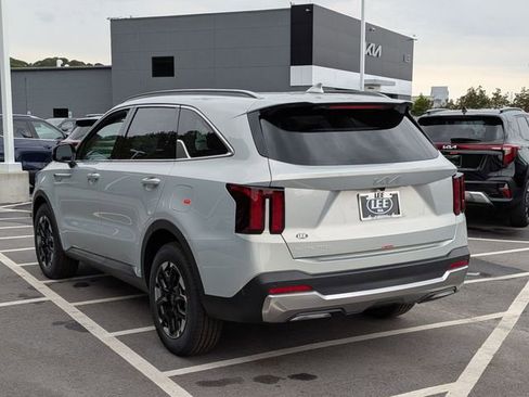 New 2026 Kia Sorento S FWD image 5