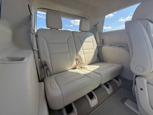 Used 2021 GMC Acadia Denali w/ Denali Technology Package FWD image 35