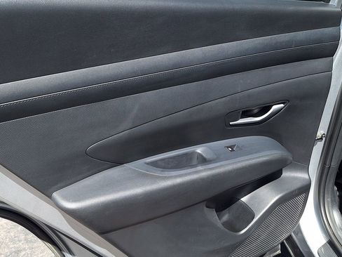 Certified 2025 Hyundai Tucson SEL image 12