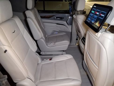 Certified 2023 Cadillac Escalade Sport Platinum w/ LPO, ONYX Package AWD/4WD image 21
