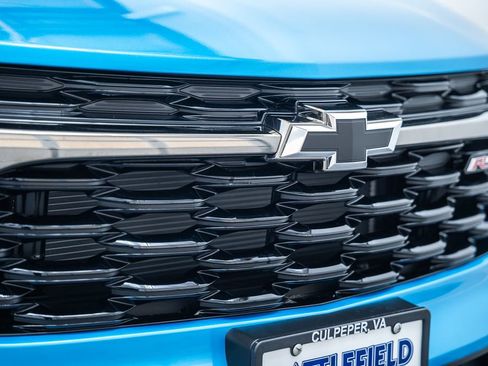 New 2026 Chevrolet Trax RS w/ Sunroof Package FWD image 12