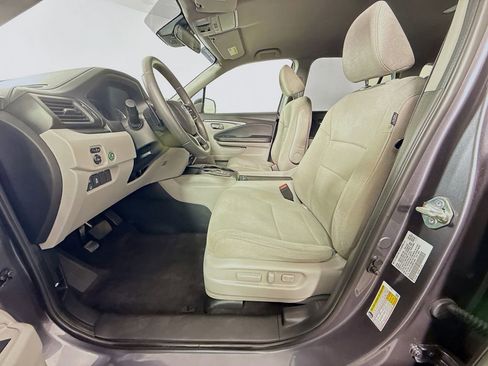 Used 2021 Honda Pilot EX image 19