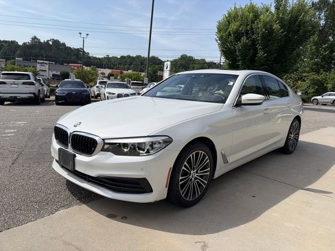 Used 2020 BMW 530i w/ Convenience Package RWD image 4