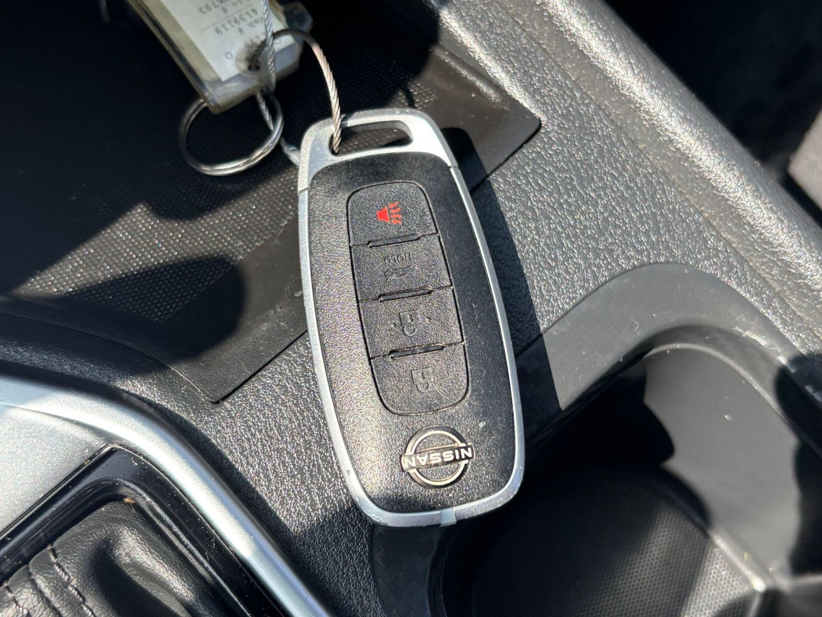 Used 2025 Nissan Sentra SV FWD image 20