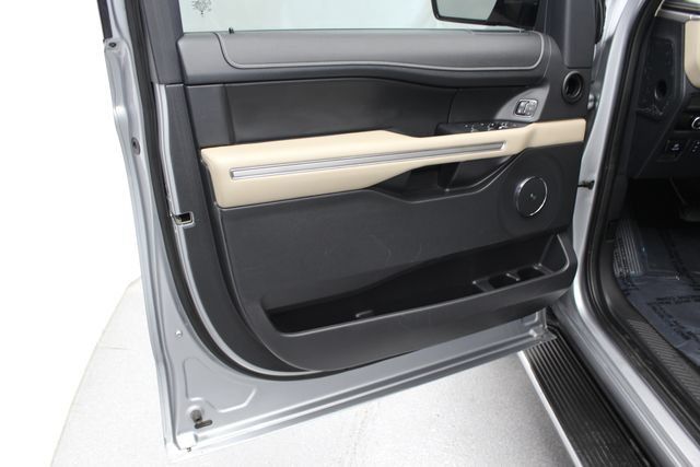 Used 2023 Ford Expedition Max Limited AWD/4WD image 17