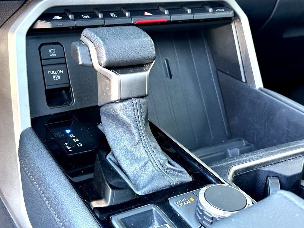 Used 2025 Toyota Tundra Limited AWD/4WD image 15