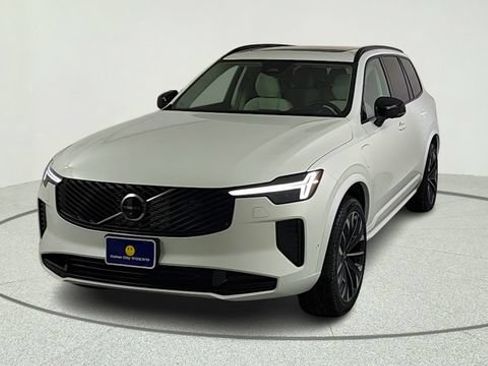 New 2026 Volvo XC90 T8 Ultra w/ Protection Package AWD/4WD image 2