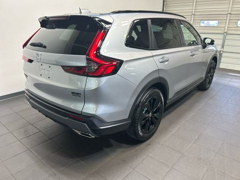 Used 2026 Honda CR-V Sport Touring image 3