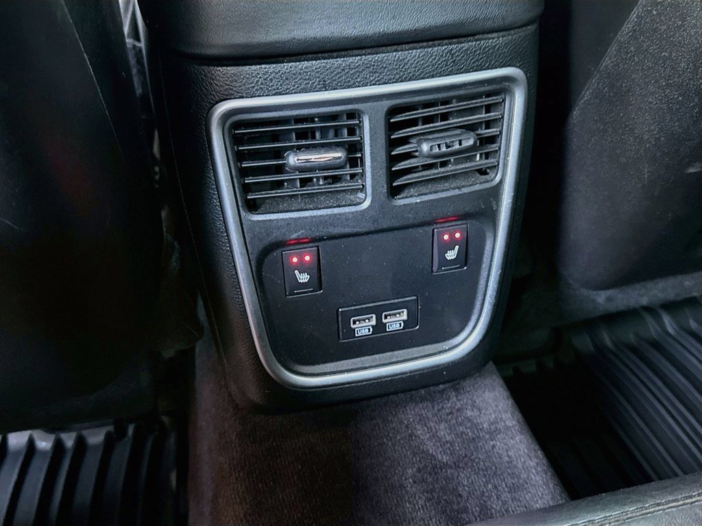 Used 2019 Dodge Charger Scat Pack w/ Dynamics Package RWD image 28