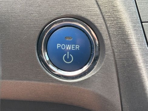 Used 2013 Toyota Prius Three image 23