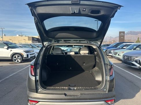 Used 2025 Hyundai Tucson Limited image 29