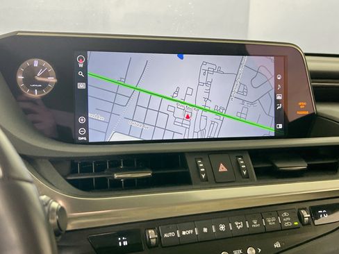 Used 2021 Lexus ES 300h Ultra Luxury w/ Accessory Package 2 image 13