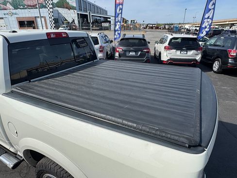 Used 2017 RAM 1500 Laramie AWD/4WD image 8