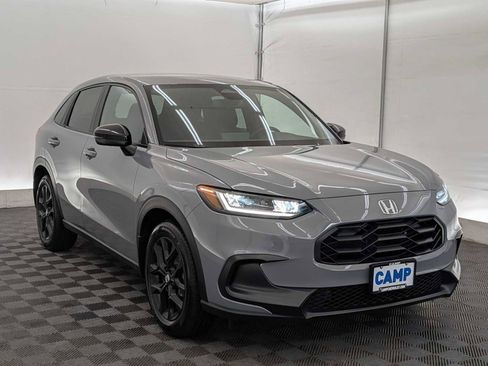 Used 2025 Honda HR-V Sport image 8