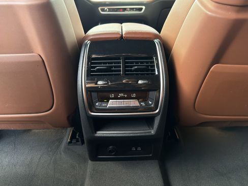 Used 2024 BMW X7 M60i w/ Executive Package AWD/4WD image 43