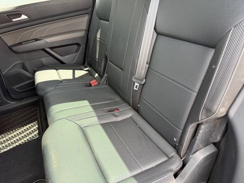 Used 2021 Volkswagen Atlas Cross Sport SE AWD/4WD image 8