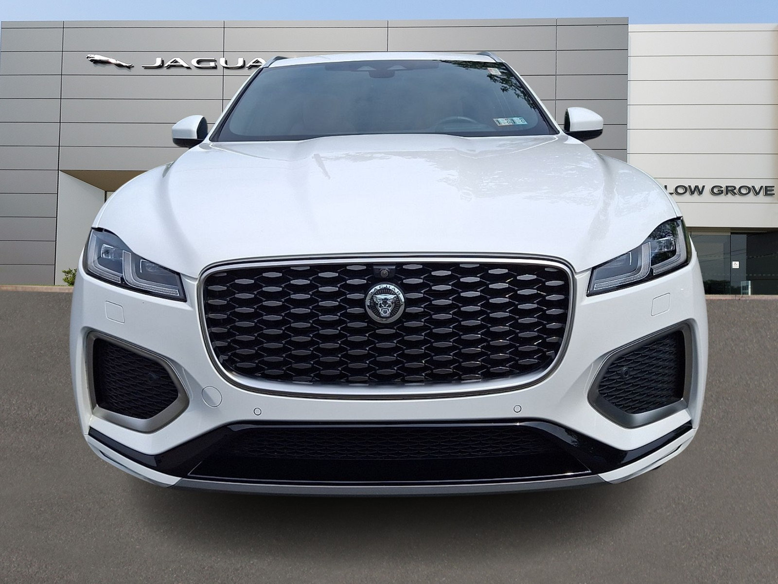 Used 2026 Jaguar F-PACE R-Dynamic S AWD/4WD image 8