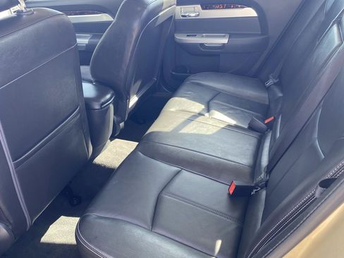 Used 2010 Chrysler Sebring Limited FWD image 13