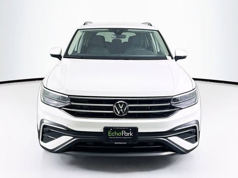 Used 2024 Volkswagen Tiguan S image 2