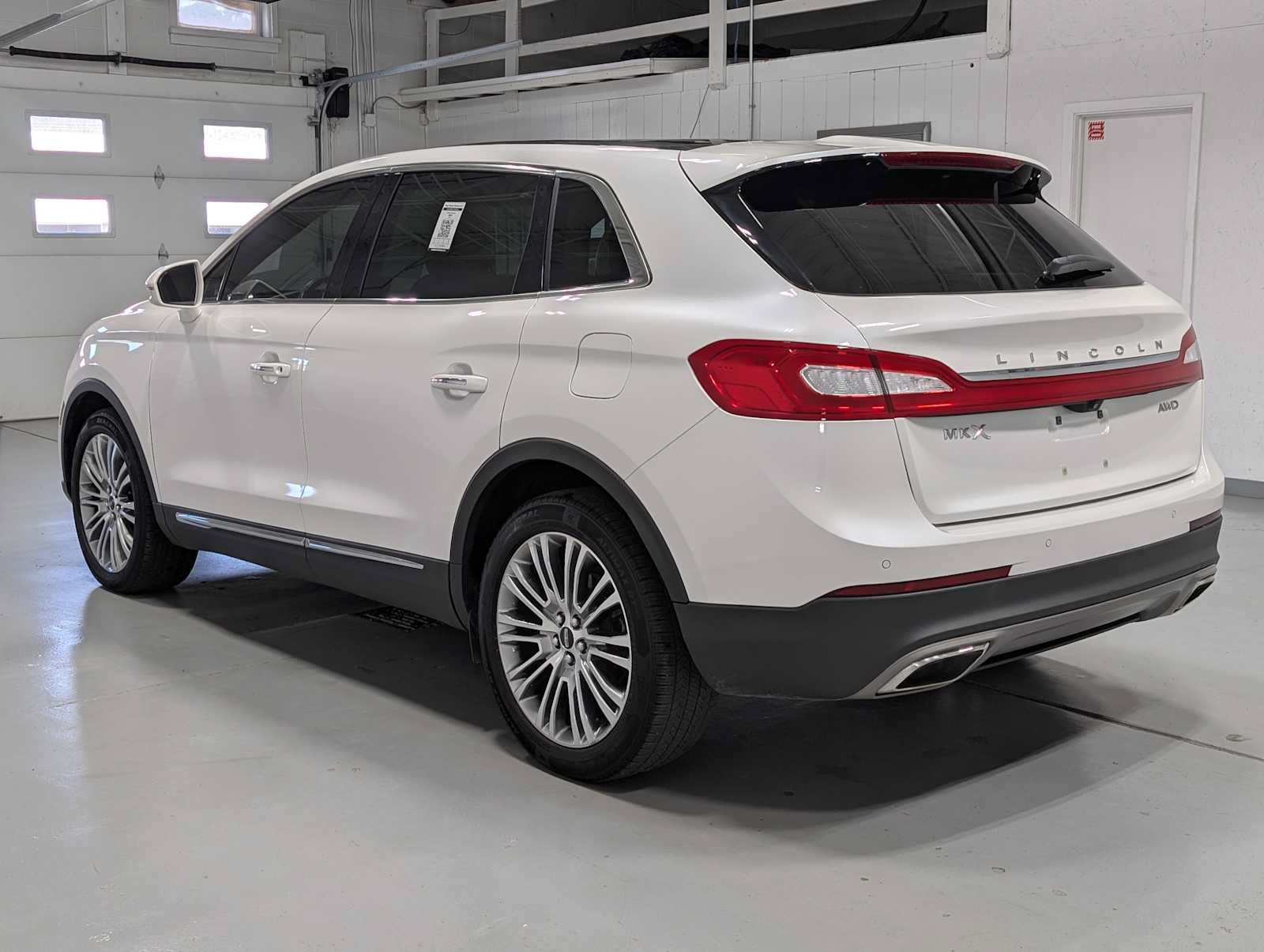 Used 2018 Lincoln MKX Reserve w/ Lincoln MKX Climate Package AWD/4WD image 10