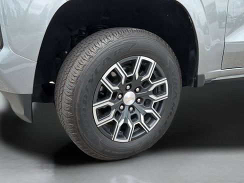 Used 2024 Chevrolet Colorado LT w/ LT Convenience Package III AWD/4WD image 34