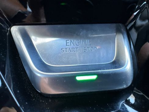 Used 2025 GMC Sierra 1500 AT4 AWD/4WD image 25