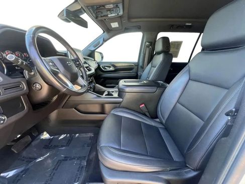 Used 2021 Chevrolet Suburban Z71 w/ Luxury Package AWD/4WD image 9