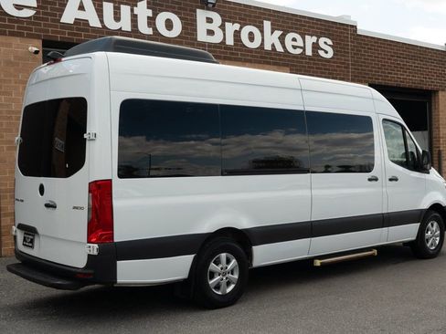 Used 2020 Mercedes-Benz Sprinter 2500 image 44