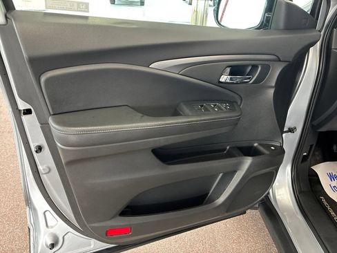 Used 2024 Honda Ridgeline Sport image 10