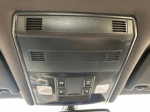 Used 2019 Volkswagen Jetta GLI FWD image 9