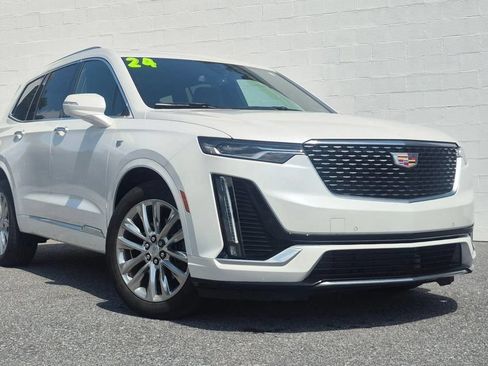 Used 2024 Cadillac XT6 Premium Luxury w/ LPO, Floor Liner Package AWD/4WD image 25