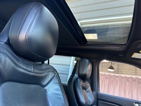 Used 2020 Lincoln Navigator Reserve image 19