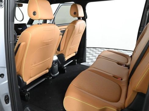 New 2025 Volkswagen ID. Buzz Pro S image 17