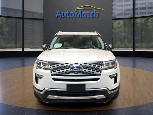 Used 2018 Ford Explorer Platinum image 3