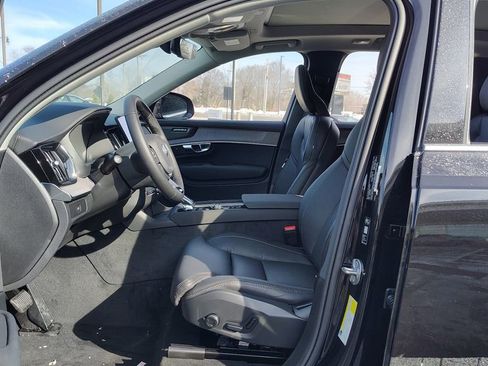 New 2026 Volvo XC90 B6 Ultra w/ Protection Package AWD/4WD image 7
