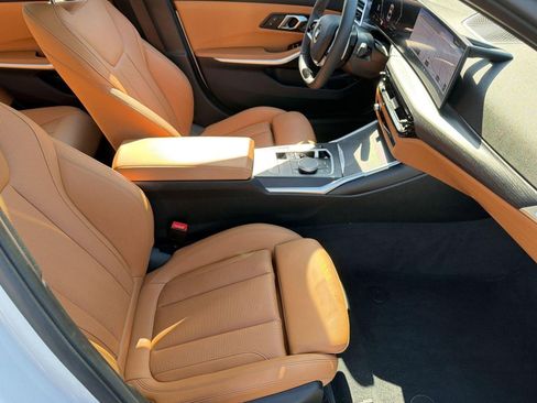 Certified 2025 BMW 330i xDrive Sedan w/ Convenience Package AWD/4WD image 28