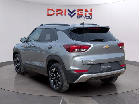 Used 2023 Chevrolet TrailBlazer LT image 3