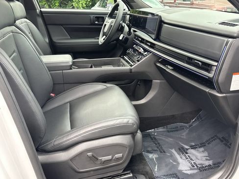 Used 2025 Hyundai Santa Fe Calligraphy AWD/4WD image 12
