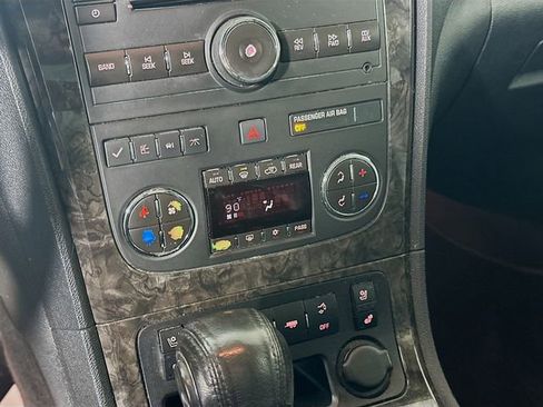 Used 2012 GMC Acadia Denali image 16