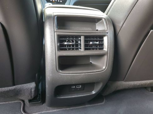 Used 2023 Cadillac XT5 Premium Luxury FWD image 15