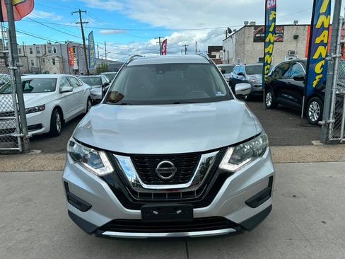 Used 2019 Nissan Rogue SV FWD image 5