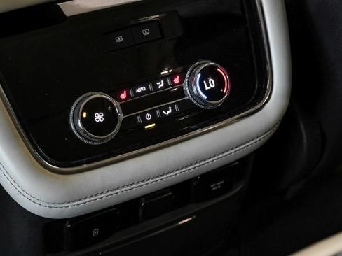 Used 2020 Lincoln Navigator Black Label w/ Cargo Convenience Package AWD/4WD image 34