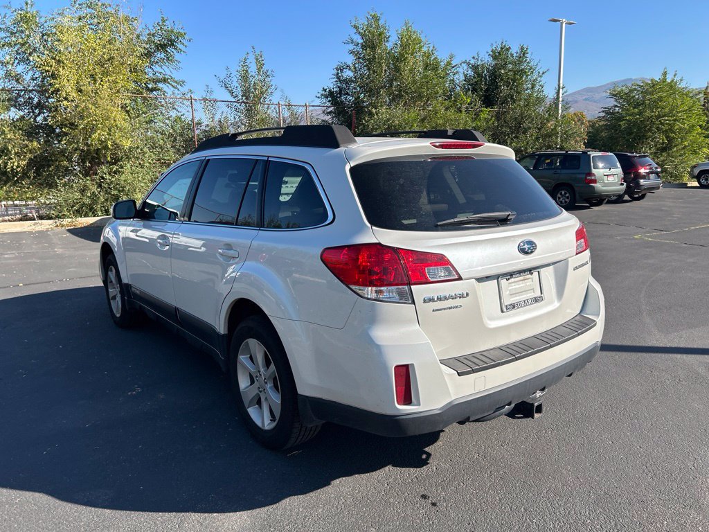 Used 2013 Subaru Outback 2.5i Premium AWD/4WD image 12