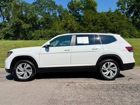 Used 2023 Volkswagen Atlas SE AWD/4WD image 3