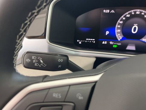 New 2026 Volkswagen Taos SE image 19